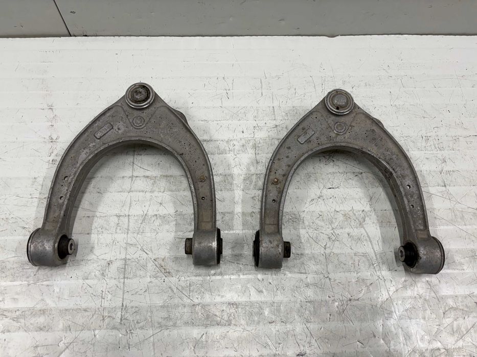 Горен носач (Подкова) БМВ Ф10 Ф11 Ф07 Ф06 Ф12 Ф13 Ф01 Ф02