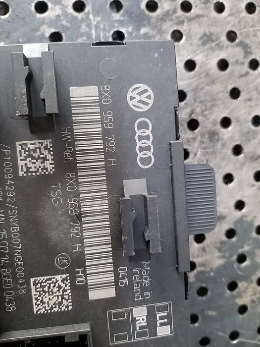 Modul calculator usa stanga fata skoda superb 2 3t facelift 8x0959792h