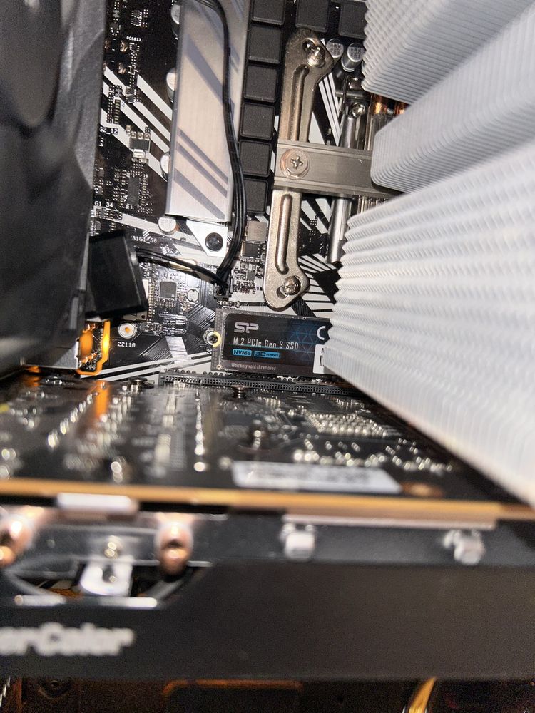 Процесор I9-9900K, Asus Prime Z390M, 32GB Ram, be quiet slim rock 2