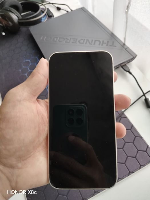 Продам iPhone 13 128gb