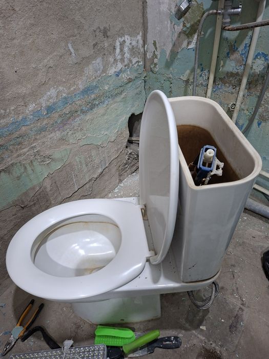 Отдам даром унитаз