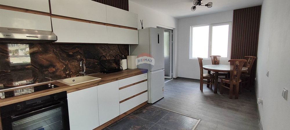 Продава се Тристаен апартамент в Варна, Младост 1 - 106 кв.м за 2076 €/кв.м - Снимка #2