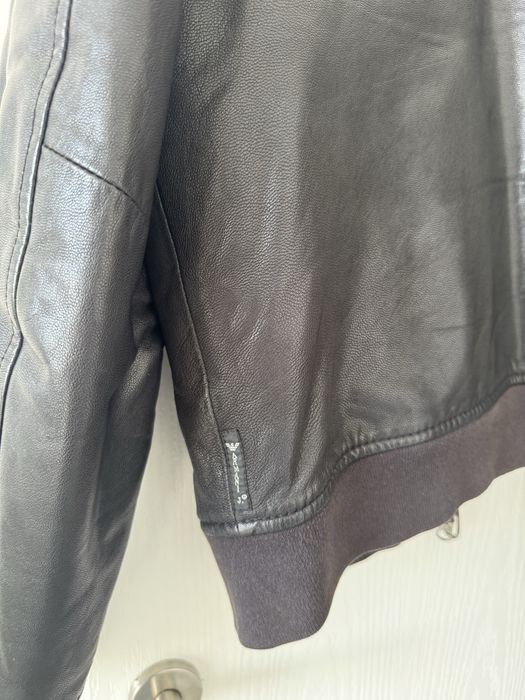 Яке кожено Armani