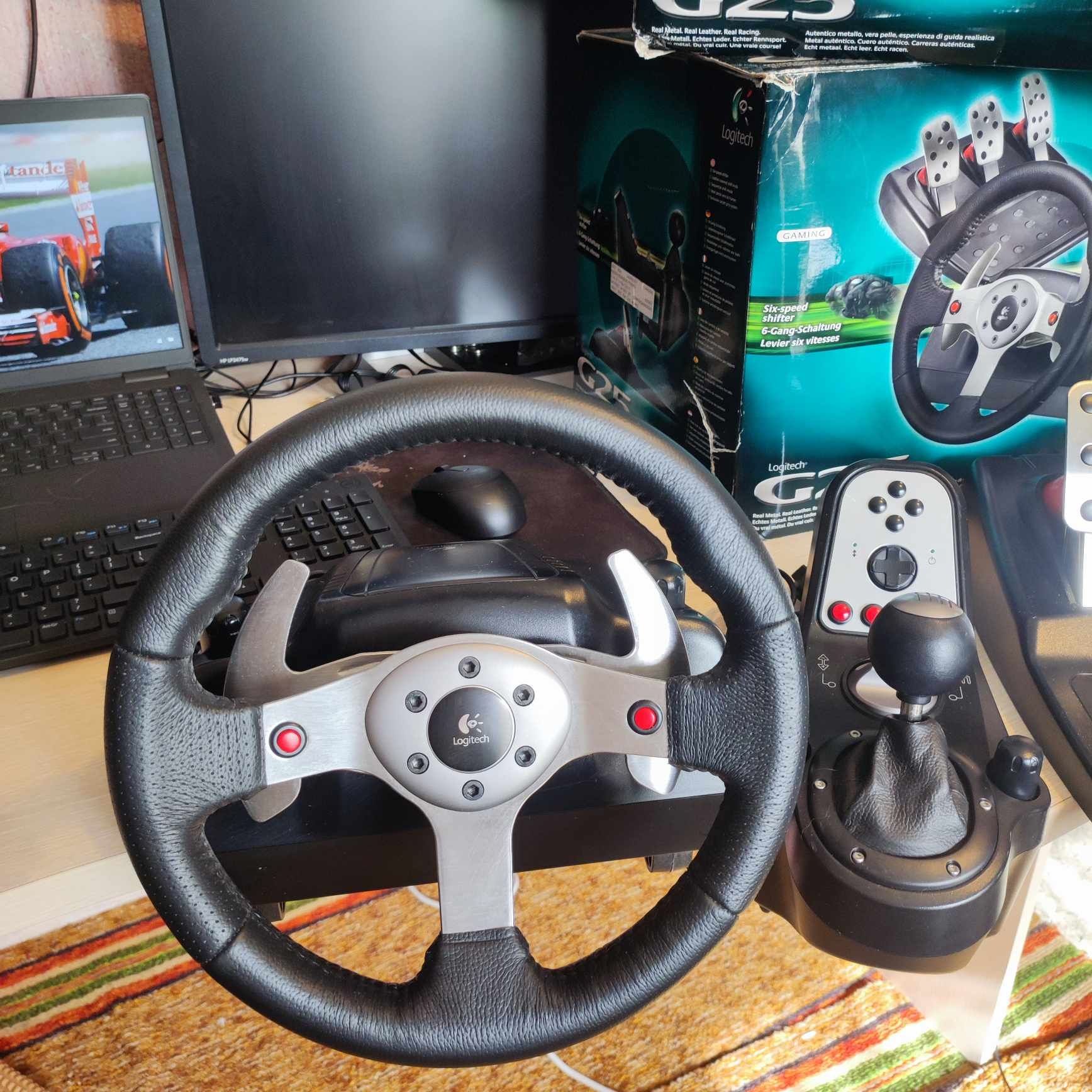 Logitech G25 спортен волан със скоростен лост и педали за PC PS и Xbox