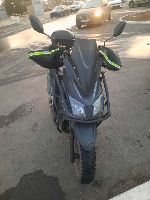 Черный скутер мопед самурай бенали 180 куб (49 по докам)

На учете

Бе