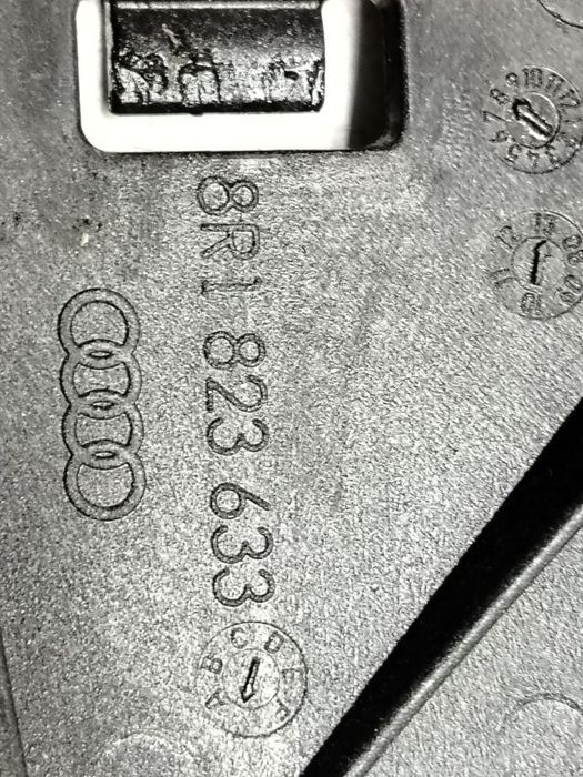 Suport maner deschidere capota 8r1823633 Audi Q5 8R [facelift] [2012