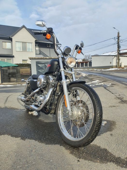 Harley Davidson xl1200v (seventytwo)  .