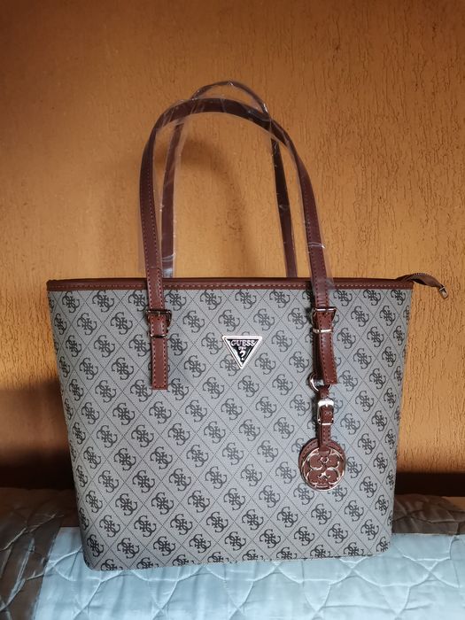 Genti Guess si Michael Kors