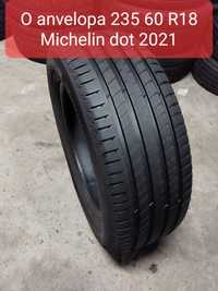 O anvelopa 235/60 R18 Michelin