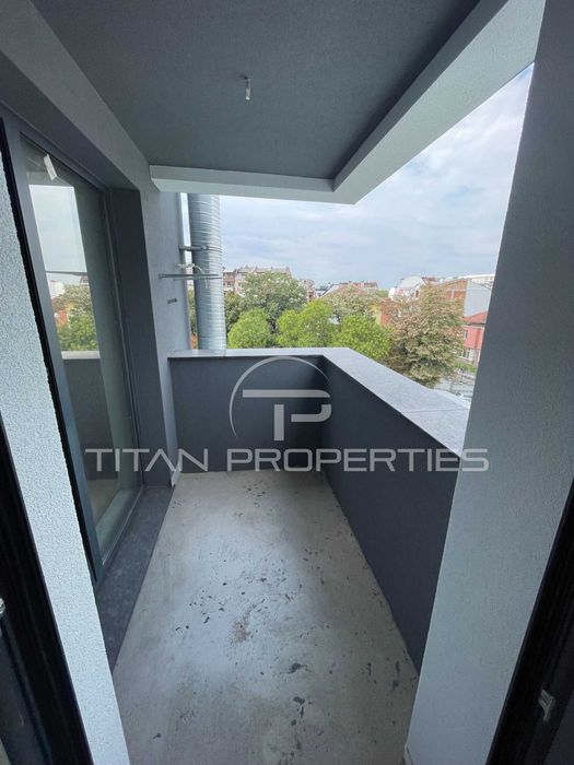 Продава се Тристаен апартамент в Пловдив, Младежки Хълм - 155 кв.м за 1600 €/кв.м - Снимка #6