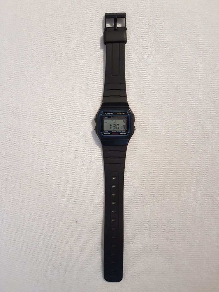 Vând Ceas de mână CASIO F-91W