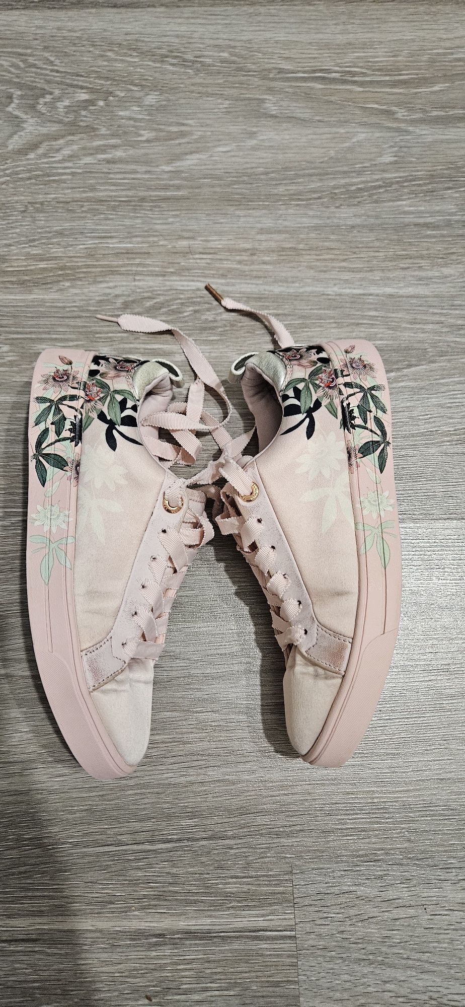 Сникърси Ted Baker и маратонки Nike