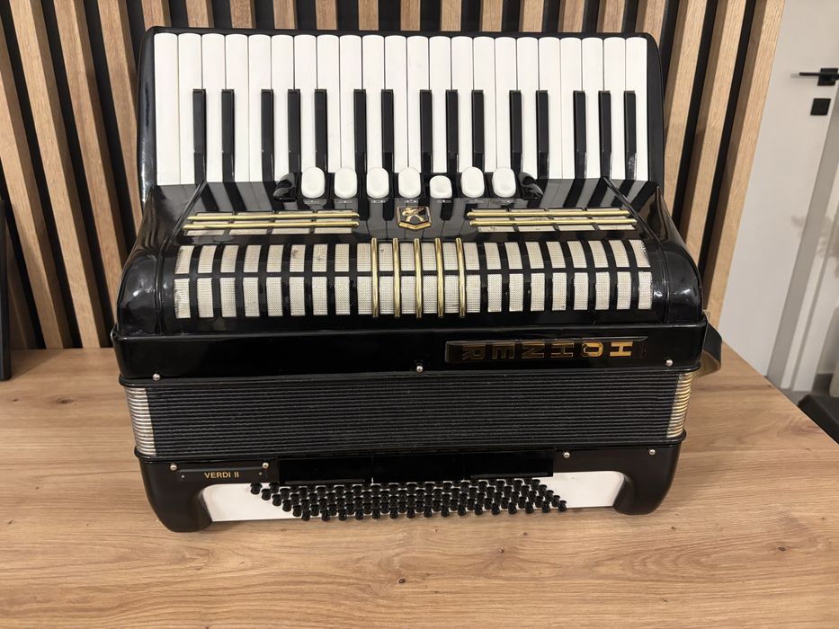 Acordeon Hohner Verdi 2 cu 96 de basi