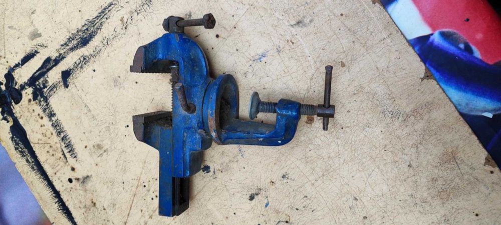 менгеме въртящо се на 360