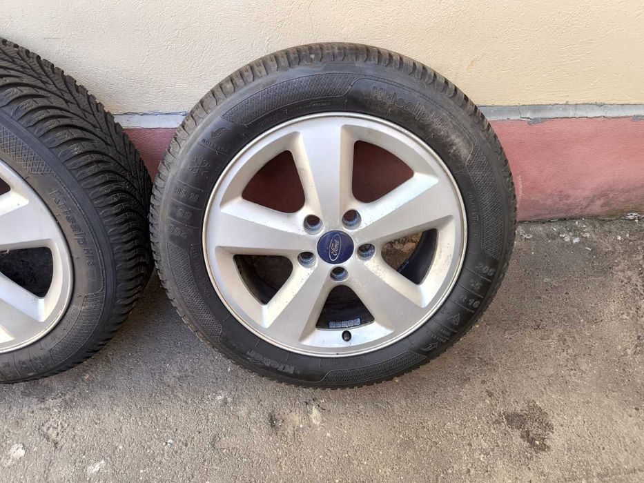 Vând jante Ford Focus MK2 cu anvelope iarnă și 4 anvelope vară f. bune