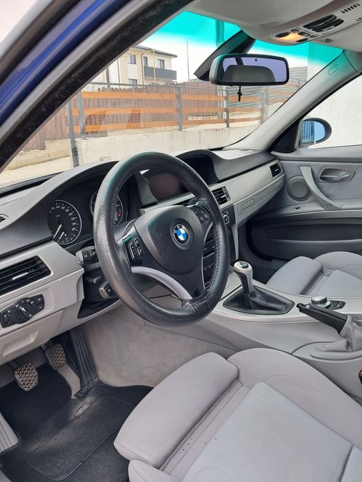 Vând BMW E90 benzina