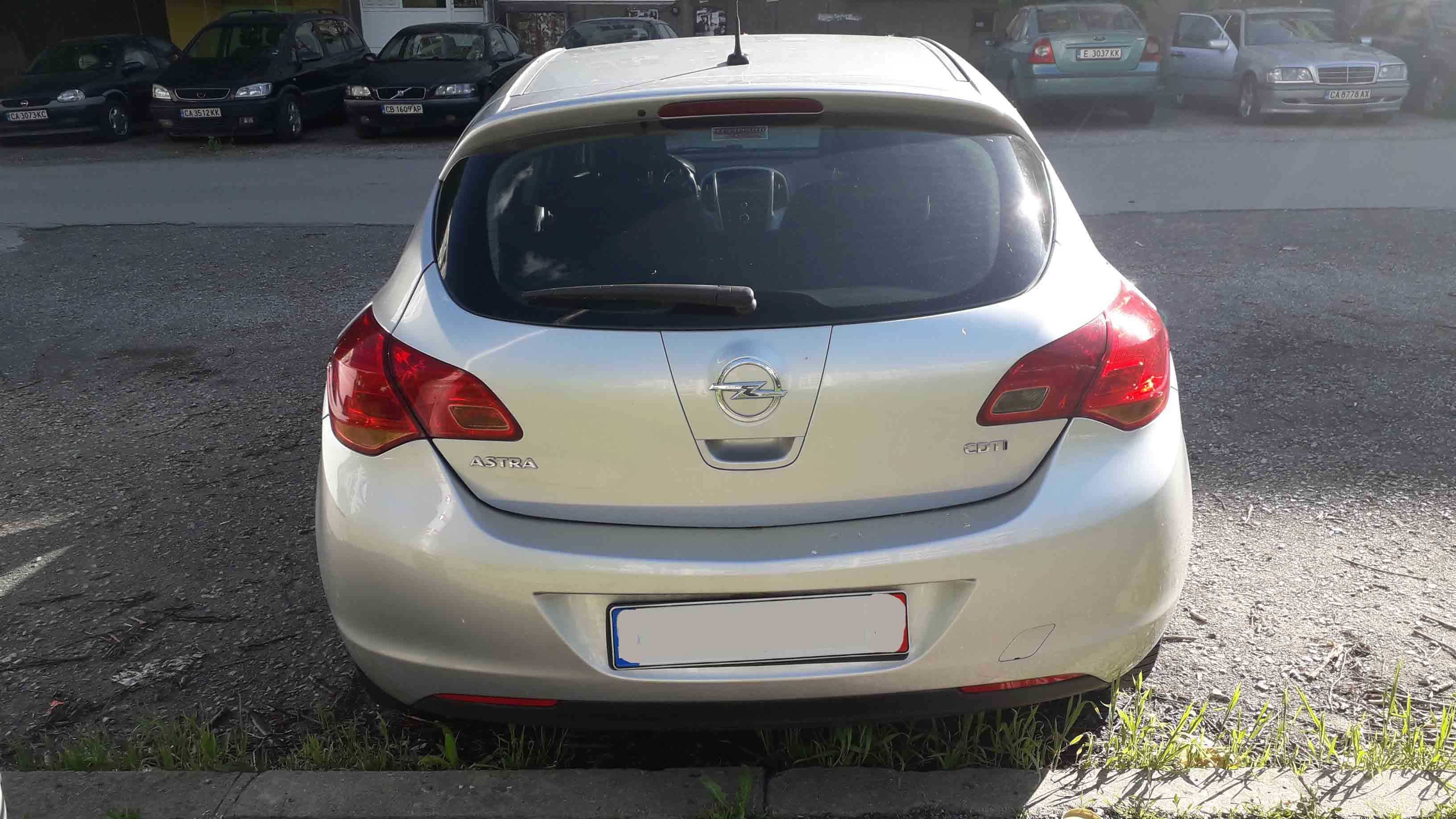 Opel Astra J / Дизел 1.7 / 2010 год.