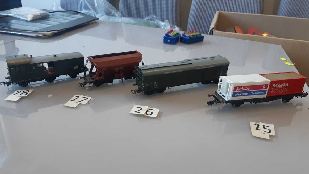 Товарни и пътнически вагони и локомотиви Piko, Fleischmann,Roco,  HO