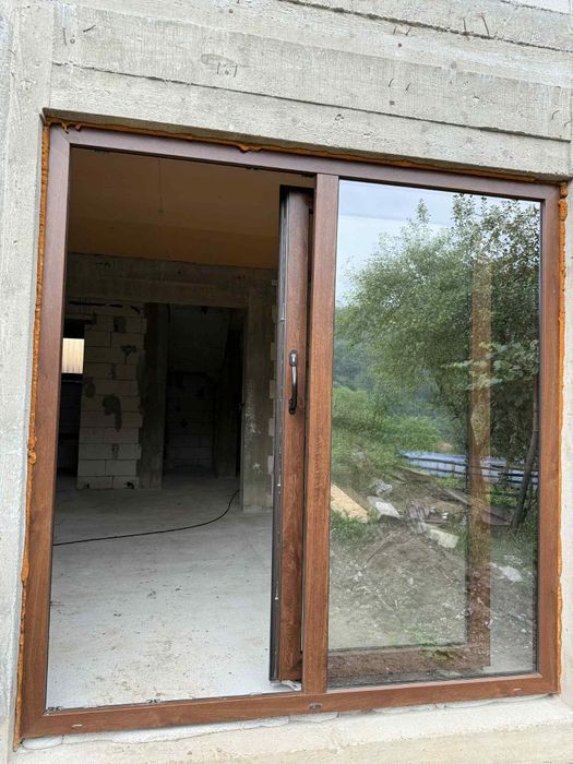 Vând ușă glisantă
