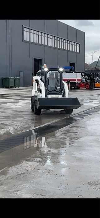 Аренда мини погрузчика бобкат щетка