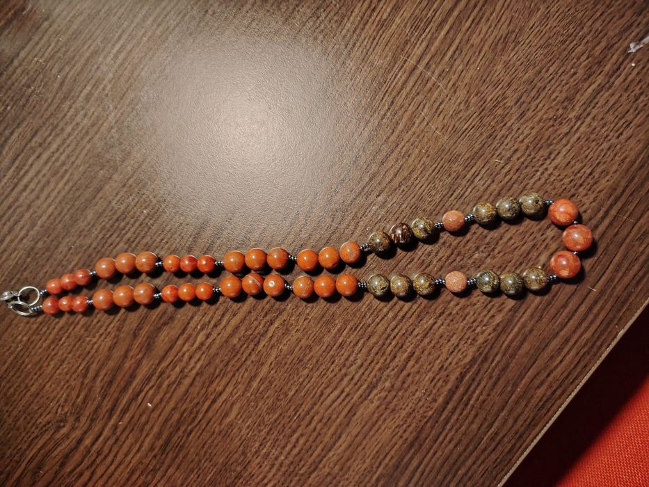 Colier din pietre semipretioase și colier din piatra pretioasa