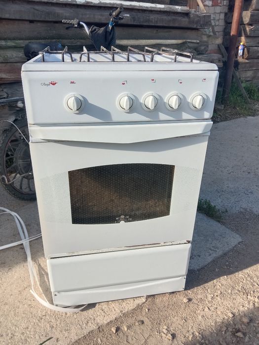 Продам газ плиту