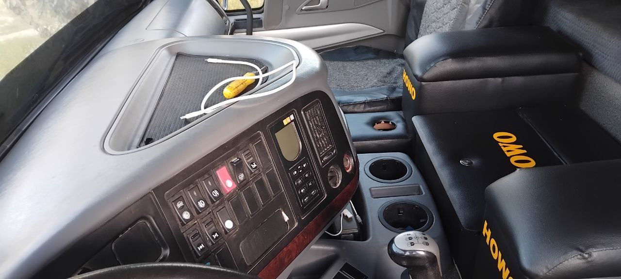 Howo sinotruk 371.