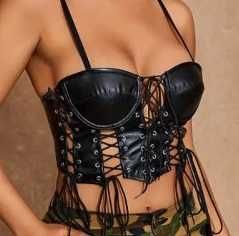 Секси кожено бюстие с връзки ки