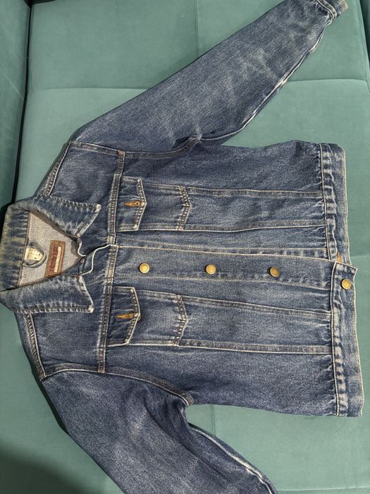 Женская джинсовка в отличном состоянии, размер 42