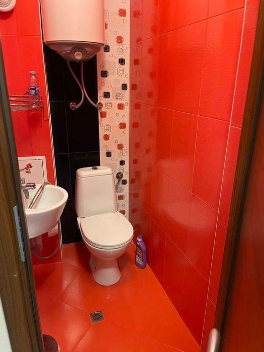 Дава се под наем Тристаен апартамент в Пловдив, Кючук Париж - 90 кв.м за 561 € - Снимка #10