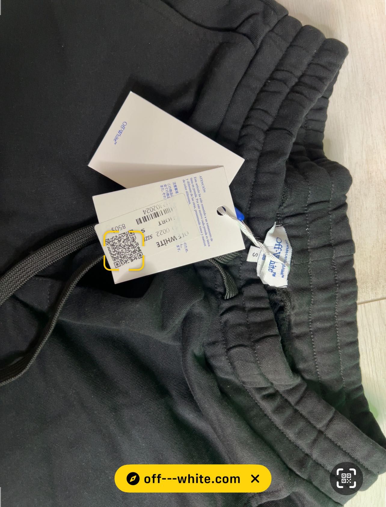 Pantaloni scurți off white New 2025