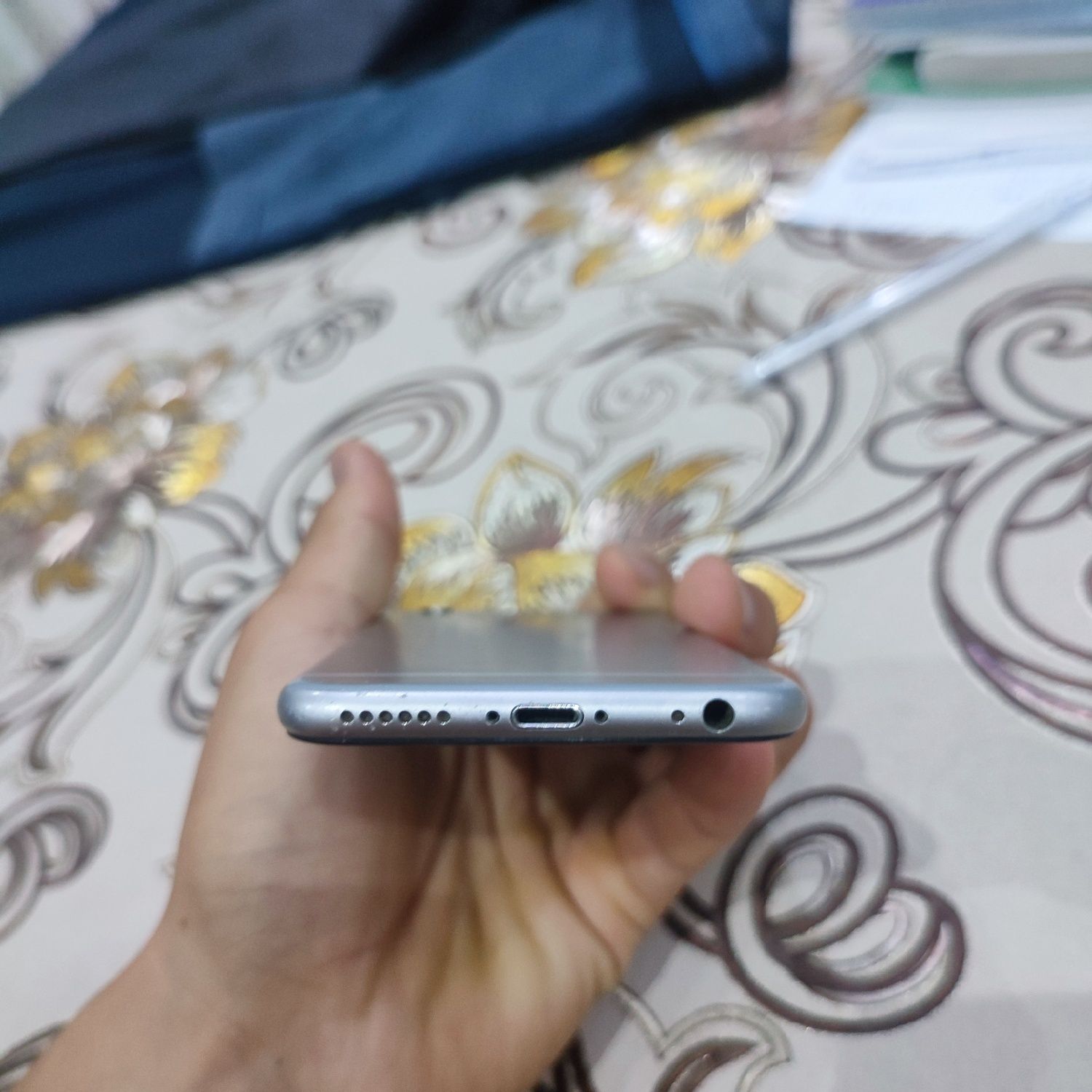 iPhone 6s holati yaxshi