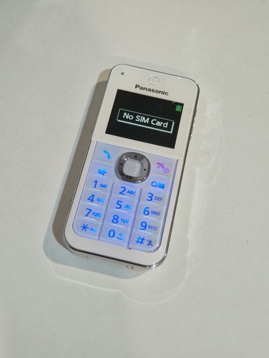 Telefon Panasonic cu încărcător