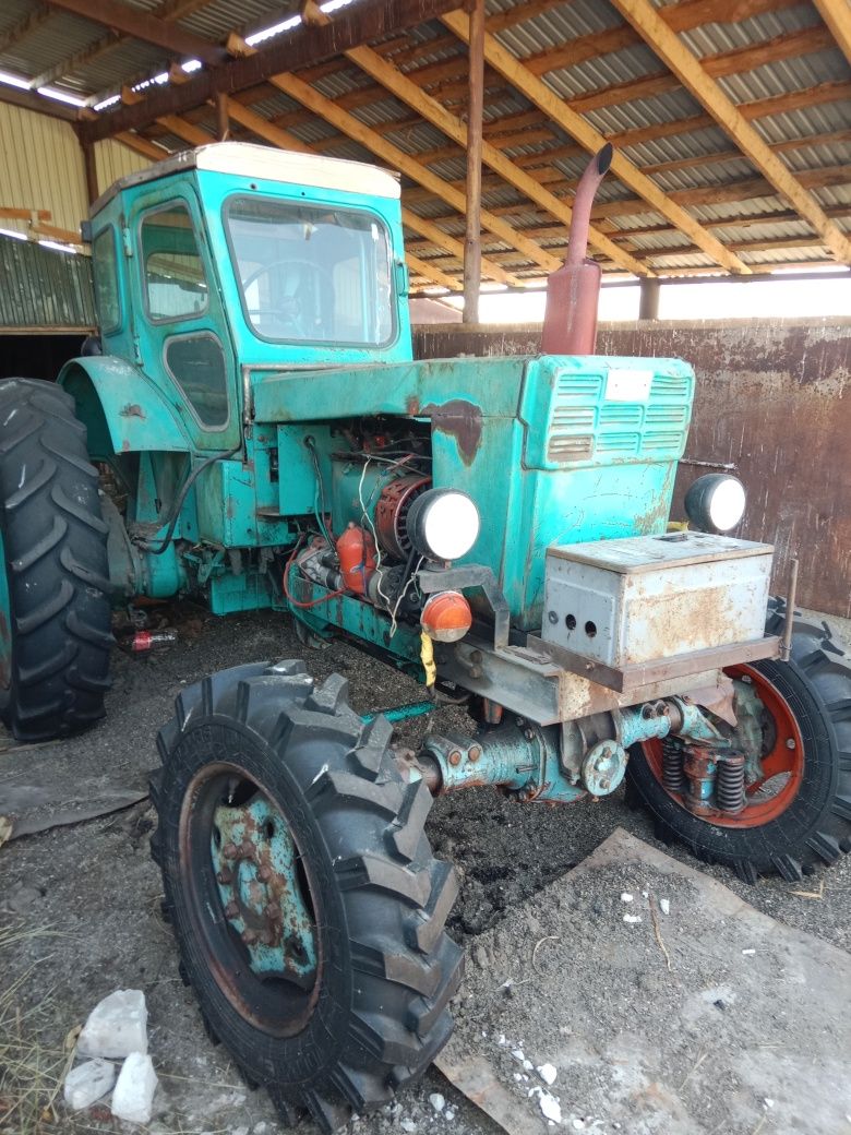 Продам трактор Т-40