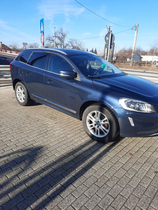 Vând Volvo xc60 2015