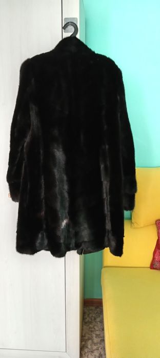 Продам очень качественную норковую шубу