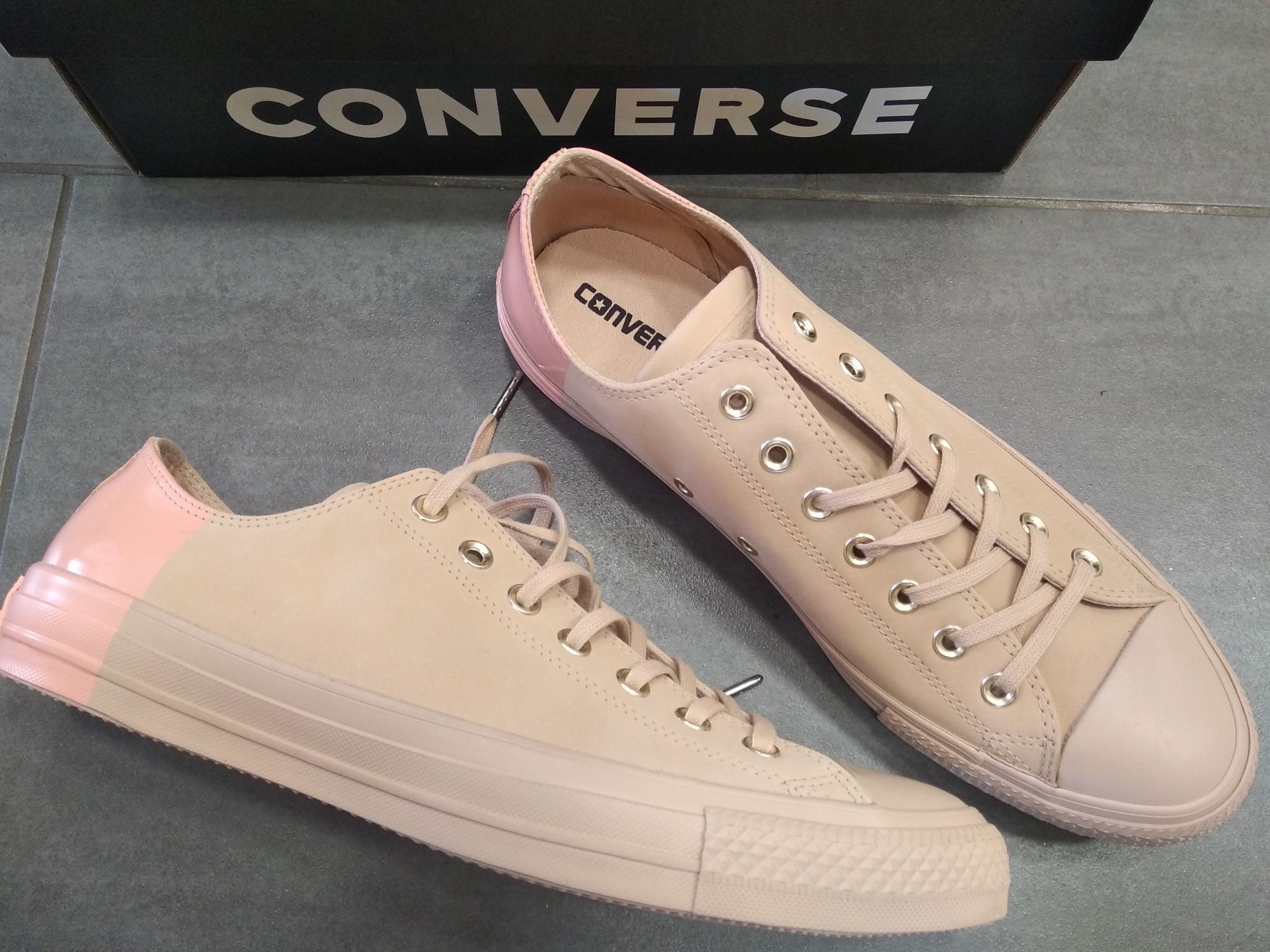 CONVERSE All Stars / Кожени Кецове / 46