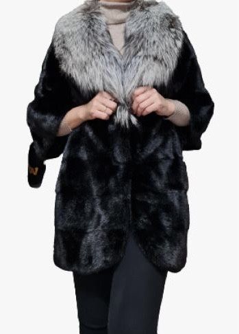 Продам норкувую шубу