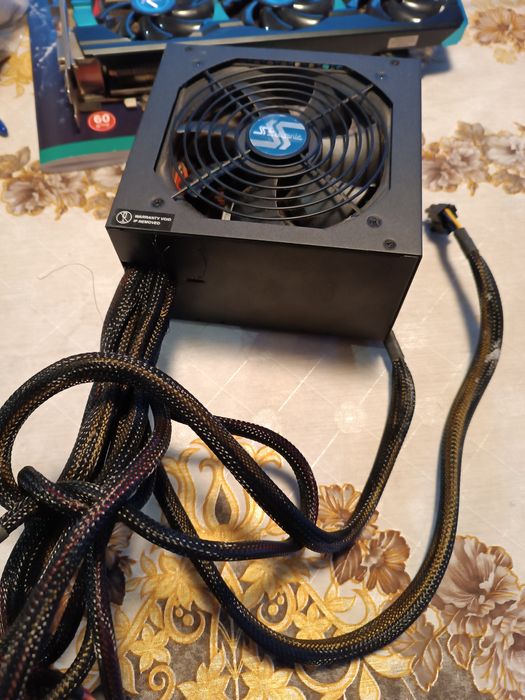 Vând piese pc,pc care nu porneste,Xbox 360 nu porneste cu jocuri