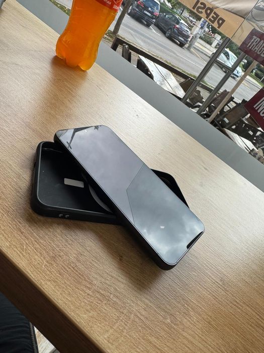 Vand/Schimb Samsung s23 128GB, 5G CA NOU