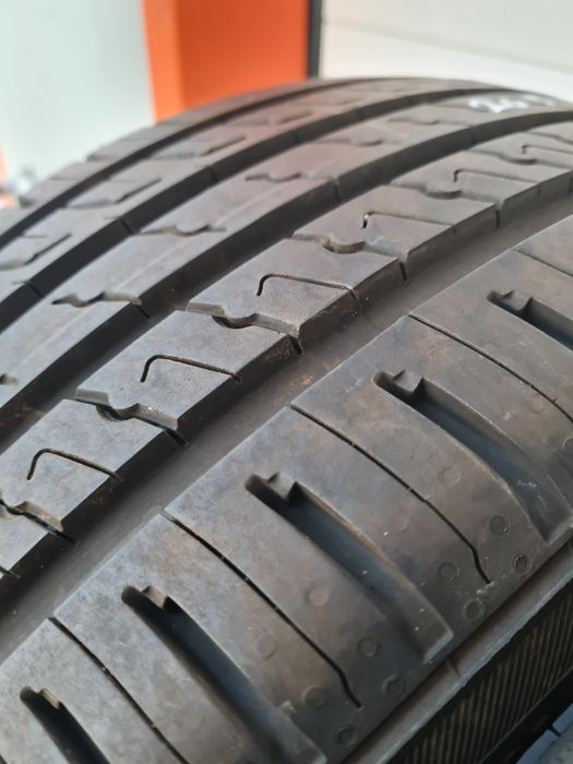 Летни гуми 2 броя BARUM Bravuris5 205 40 R17 дот 1723