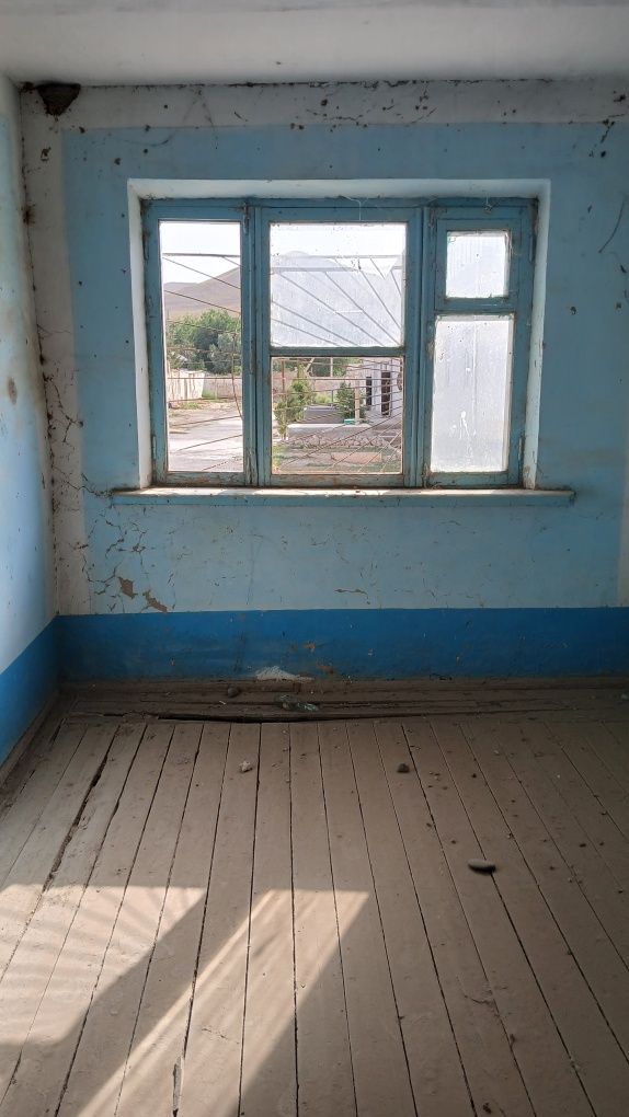 Pachkamardan 2 xonali dom sotiladi