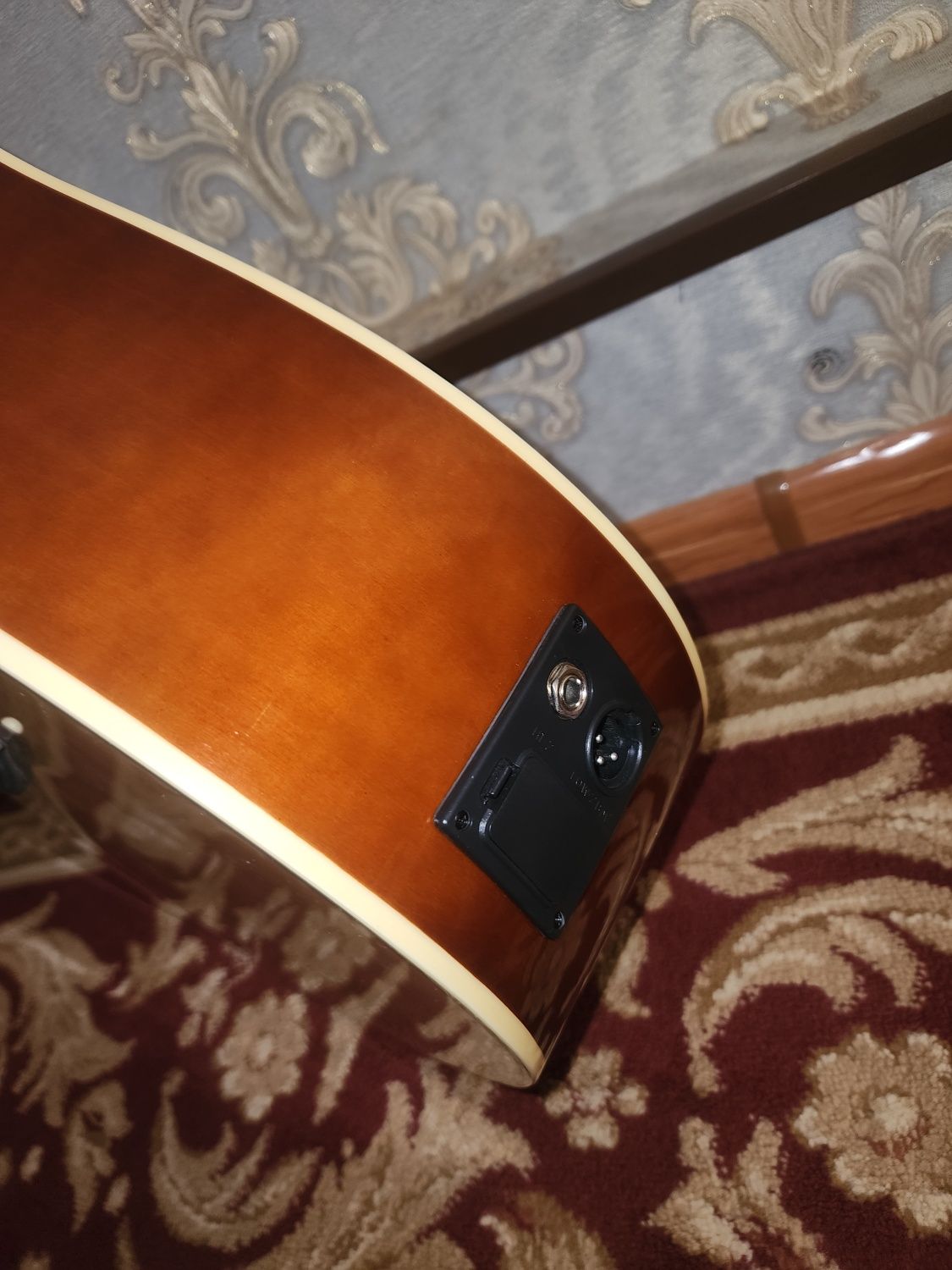 YAMAHA f-6000EQ.