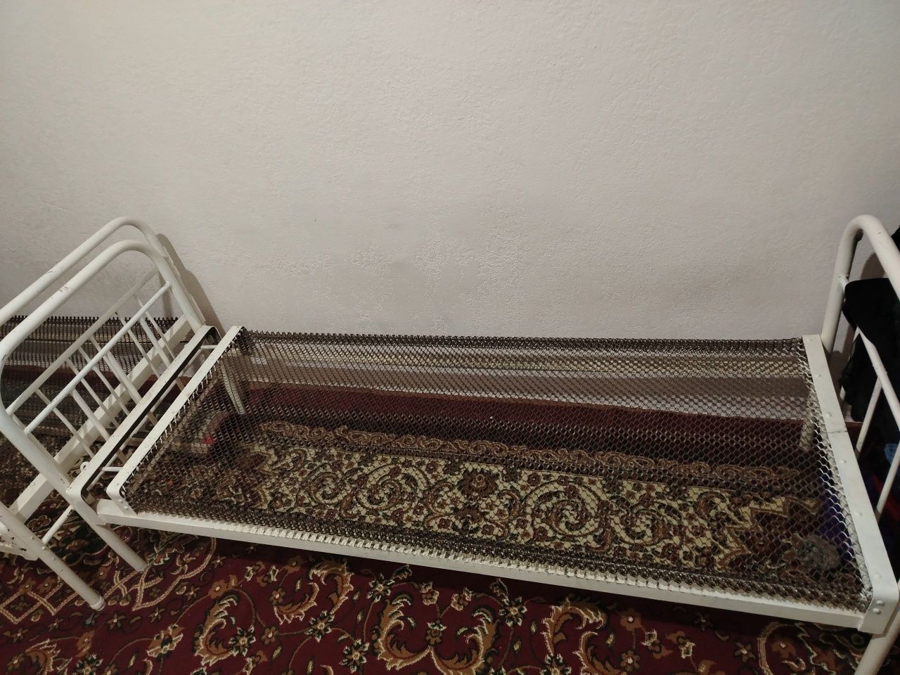 Temir simli krovat