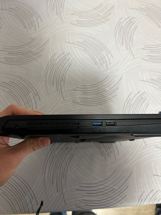 Laptop MSI Katana