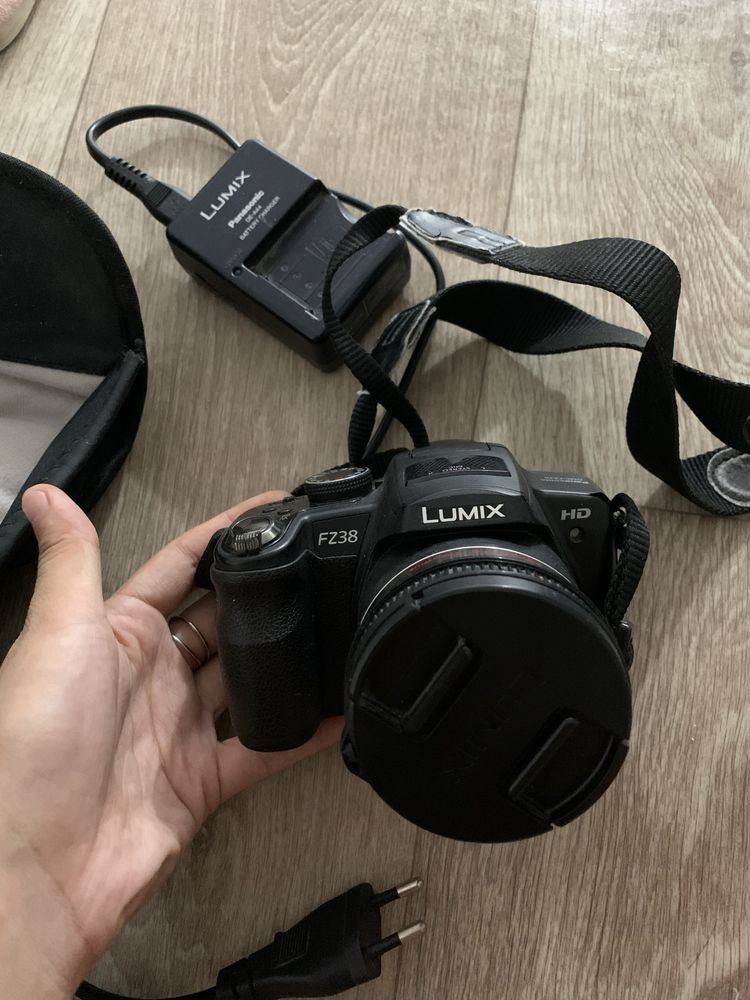 Fotoaparat Lumix prokatga ham beriladi
