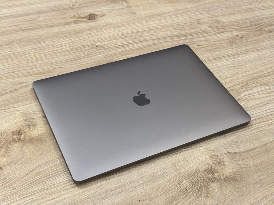 *32GB Ram*16’Macbook Pro 16’ 2019/i7-9850H/1TB SSD/5300M