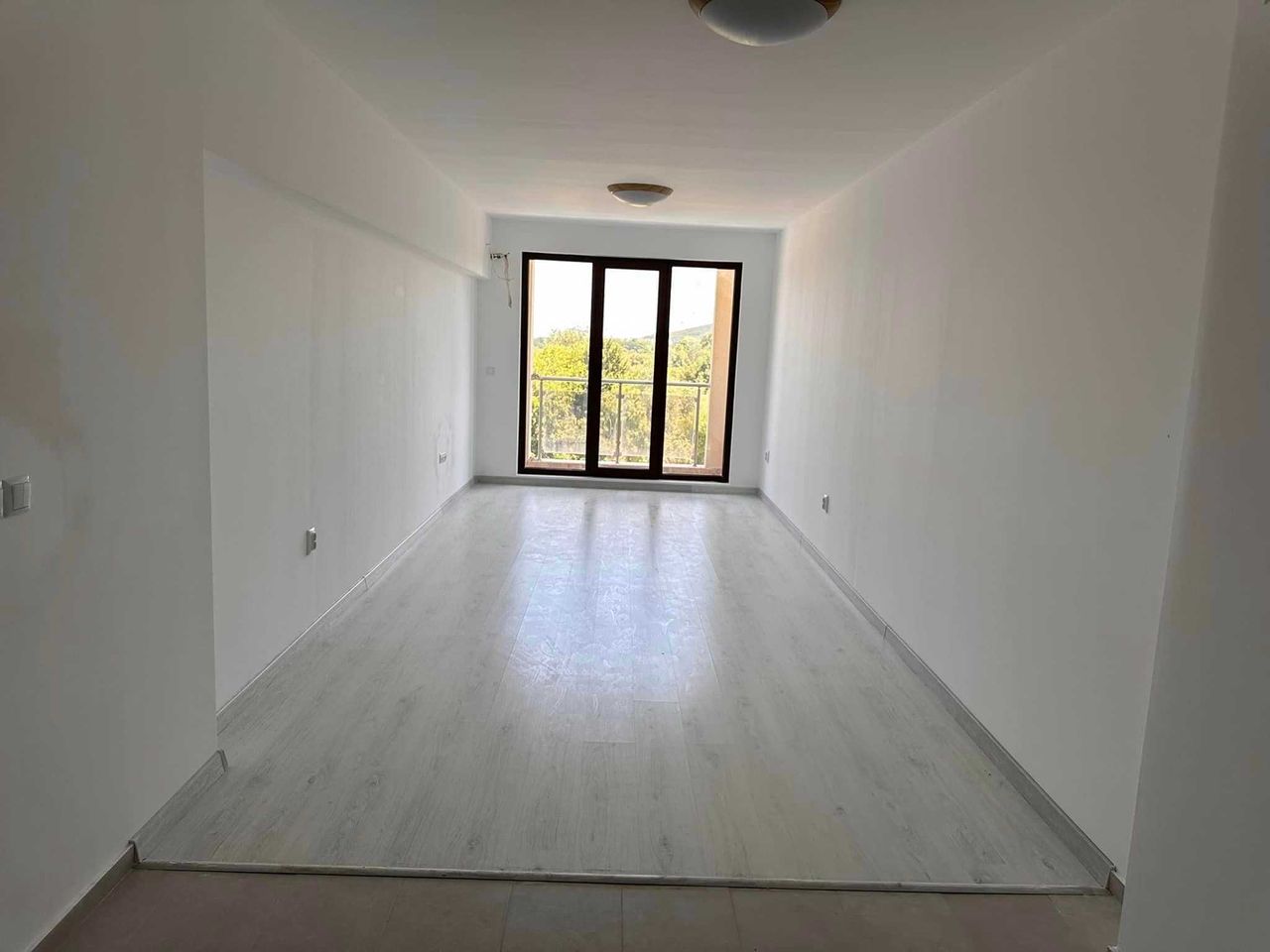 Продава се Двустаен апартамент в с. Шкорпиловци, Област Варна - 83 кв.м за 838 €/кв.м - Снимка #15