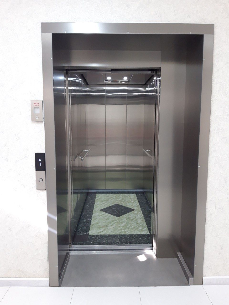 Тайёр клиника ижарага берилади — 400 м², 10та хона
