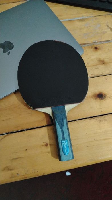 Professional stol tennis raketkasi